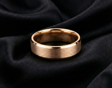 Cargar imagen en el visor de la galería, "Alianza de boda satinada en oro rosado 14k macizo — RocksRebel"